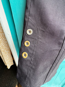Capri pants Navy with detail