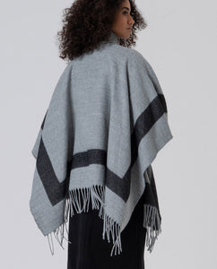 Surkana grey/black poncho
