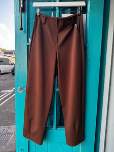 Zola Pin Tuck Trousers in Choclate