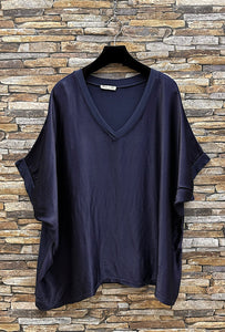 Lia top in Navy