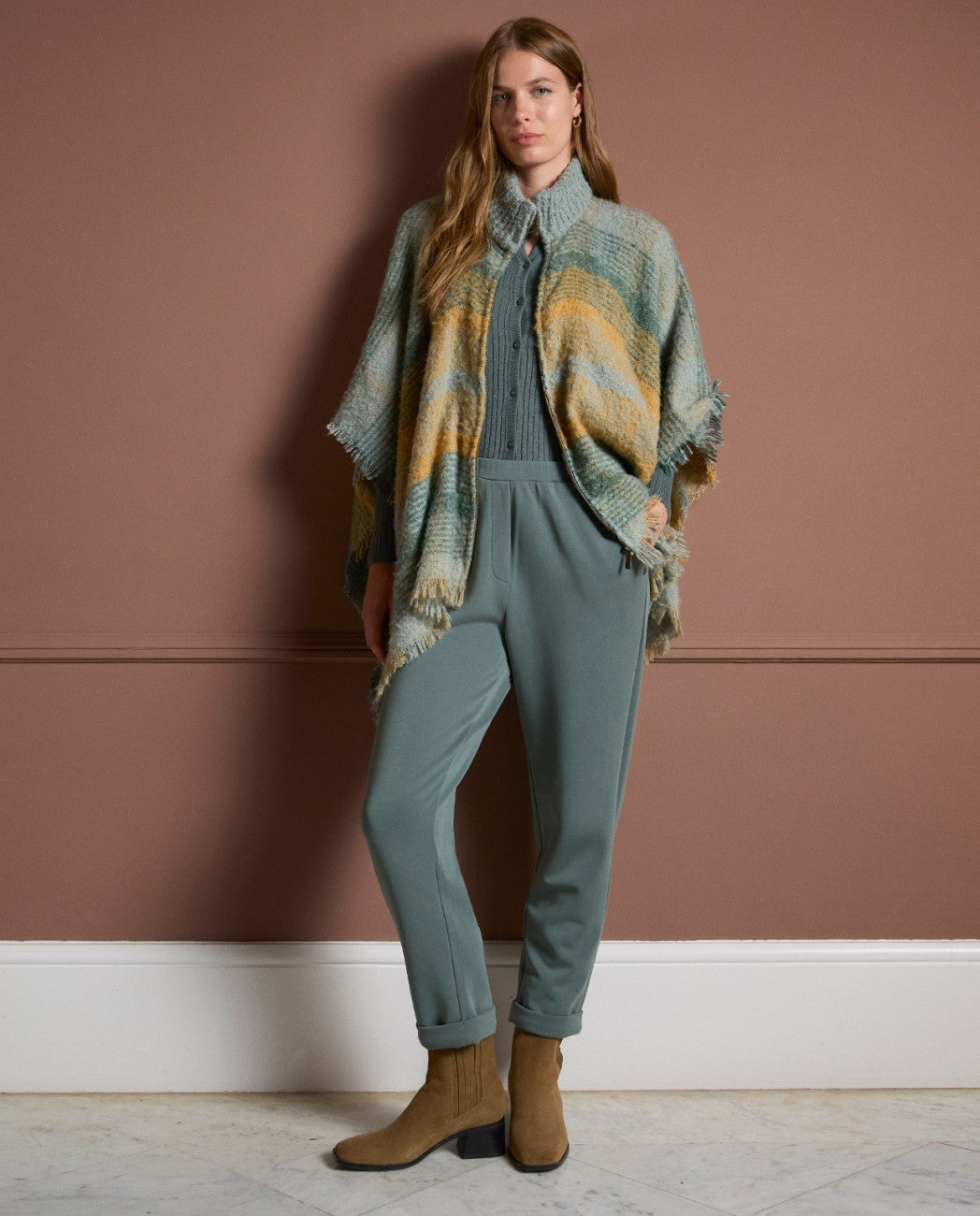 Surkana Poncho with zip Green