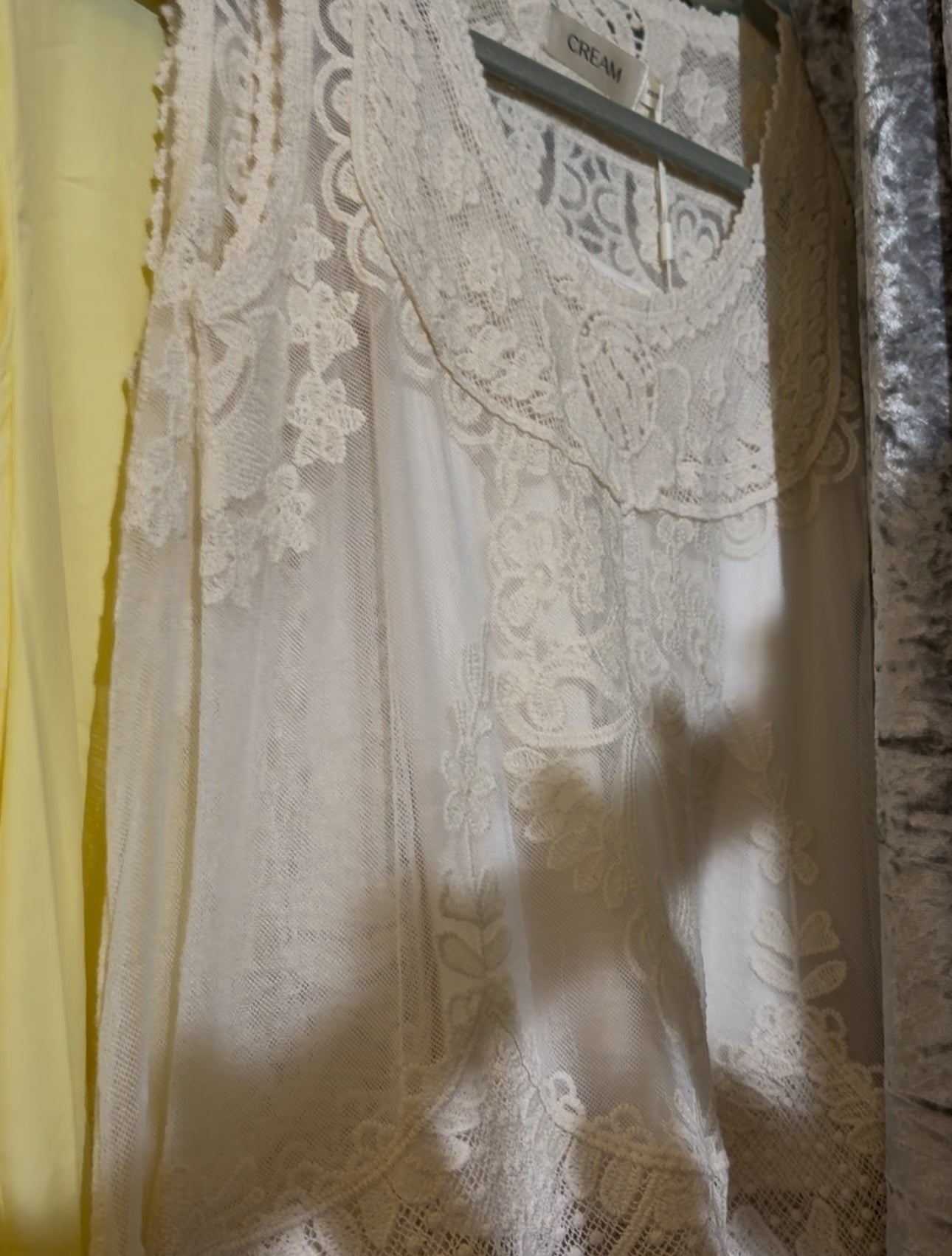 CREAM Lua vintage lace top