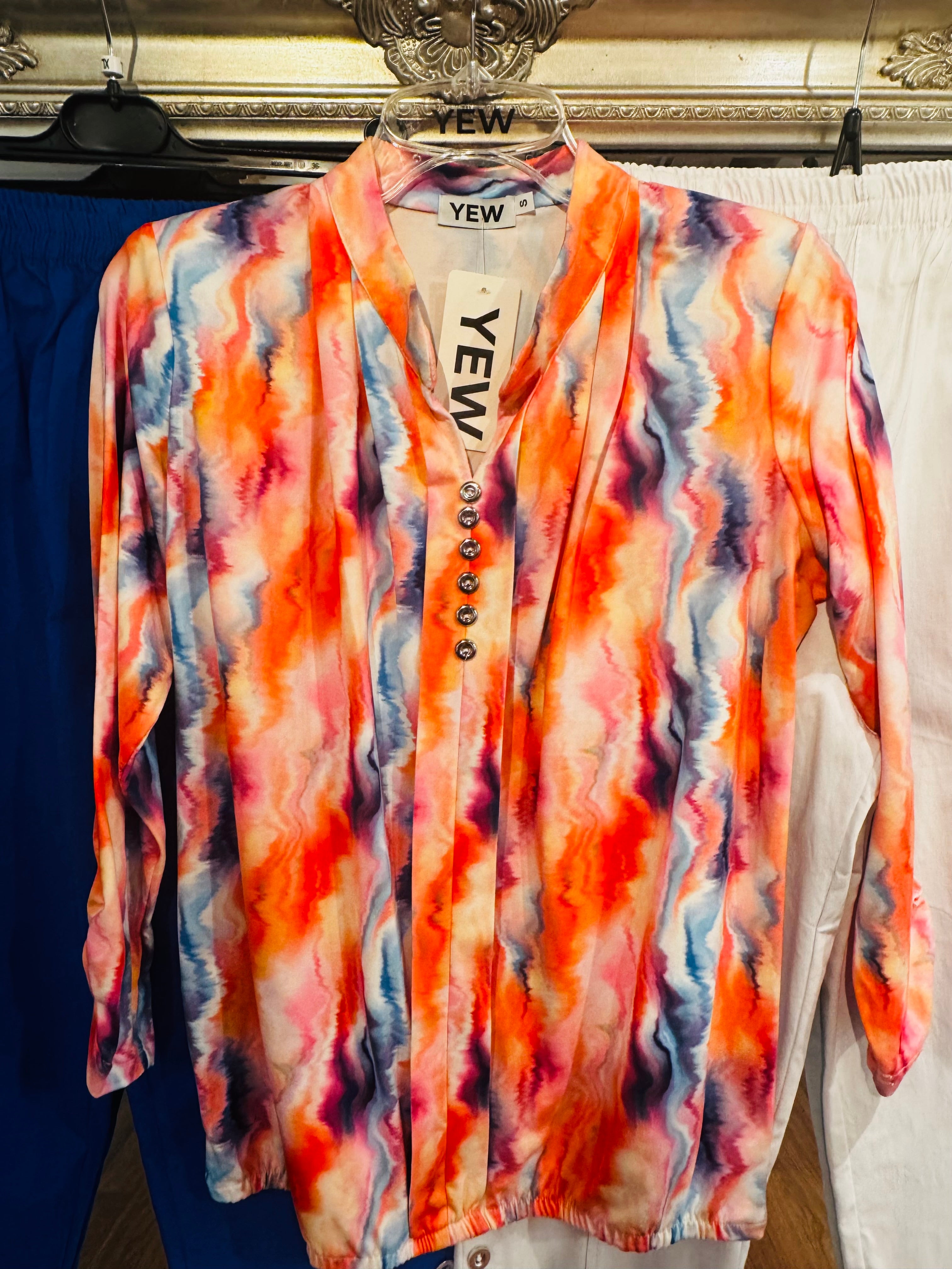 Yew Sunset top with buttons
