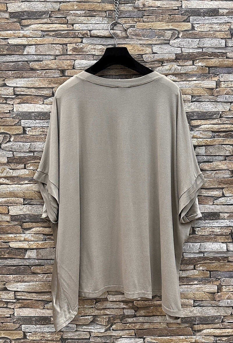Lia top in Taupe