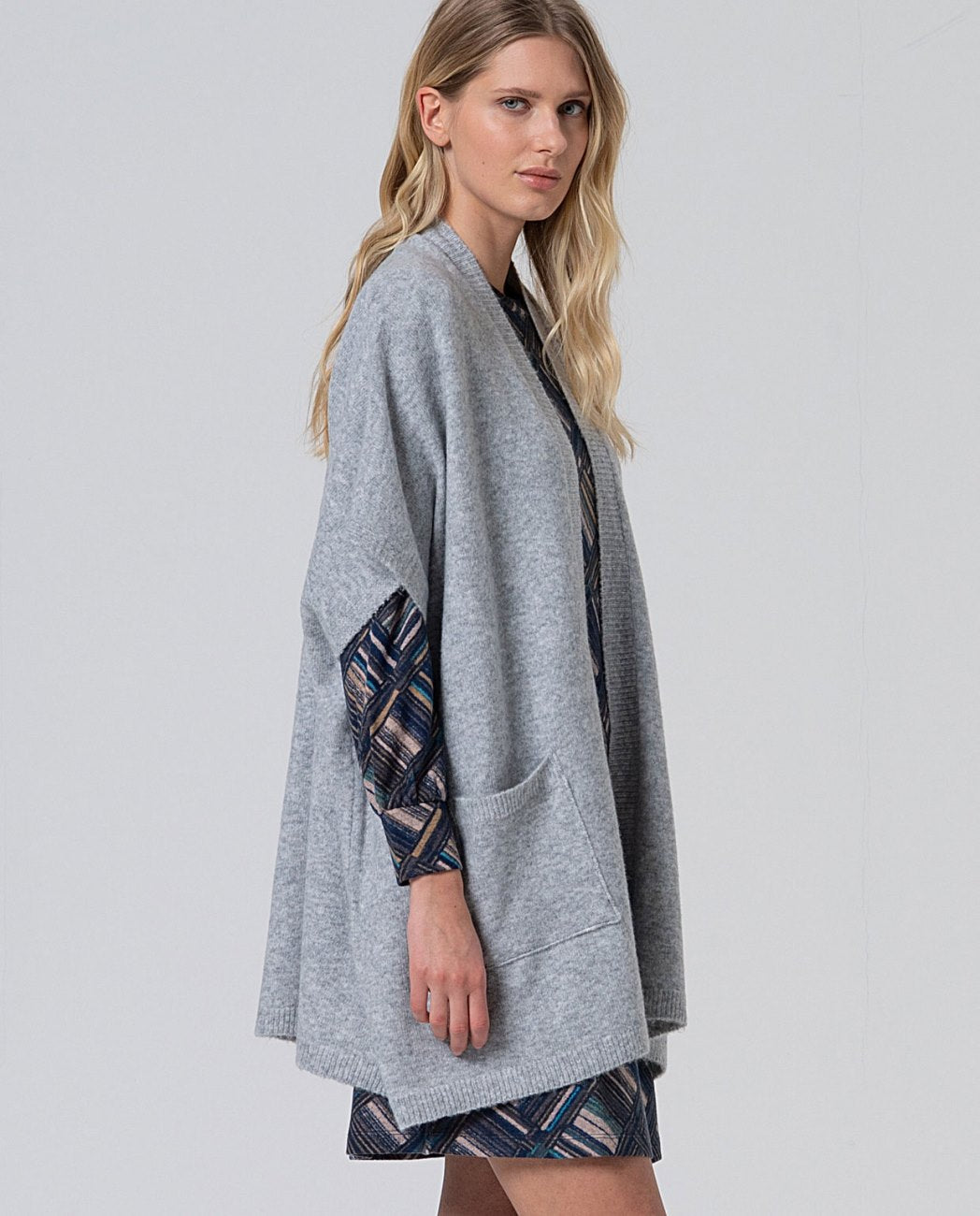 Surkana Soft grey cardi/poncho
