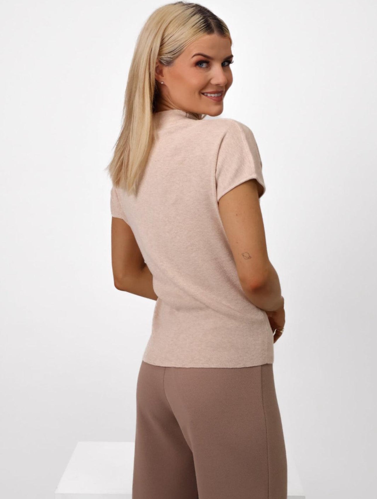 Kate & Pippa Dana top in Sand