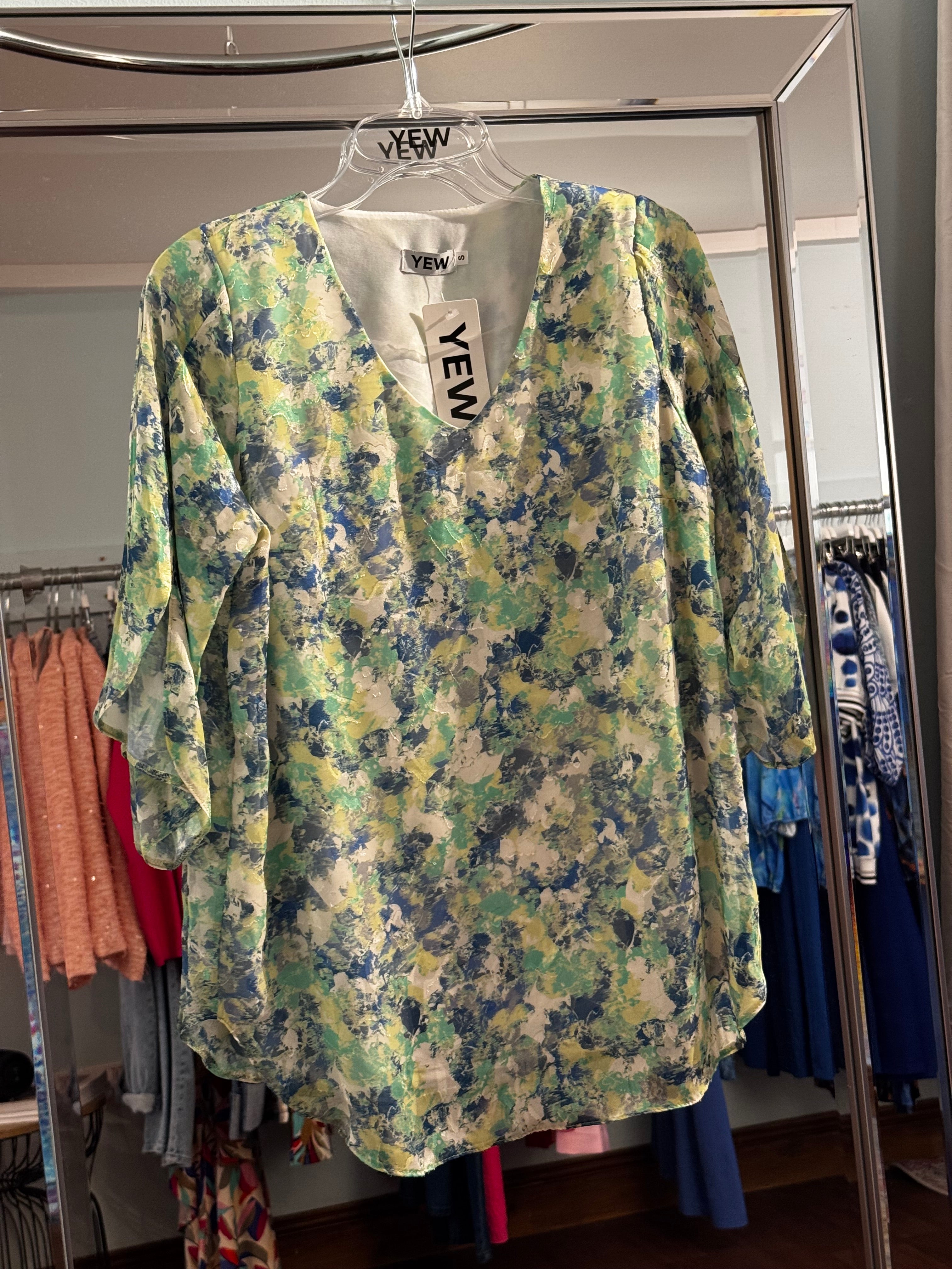 Yew chiffon style lemon/green top