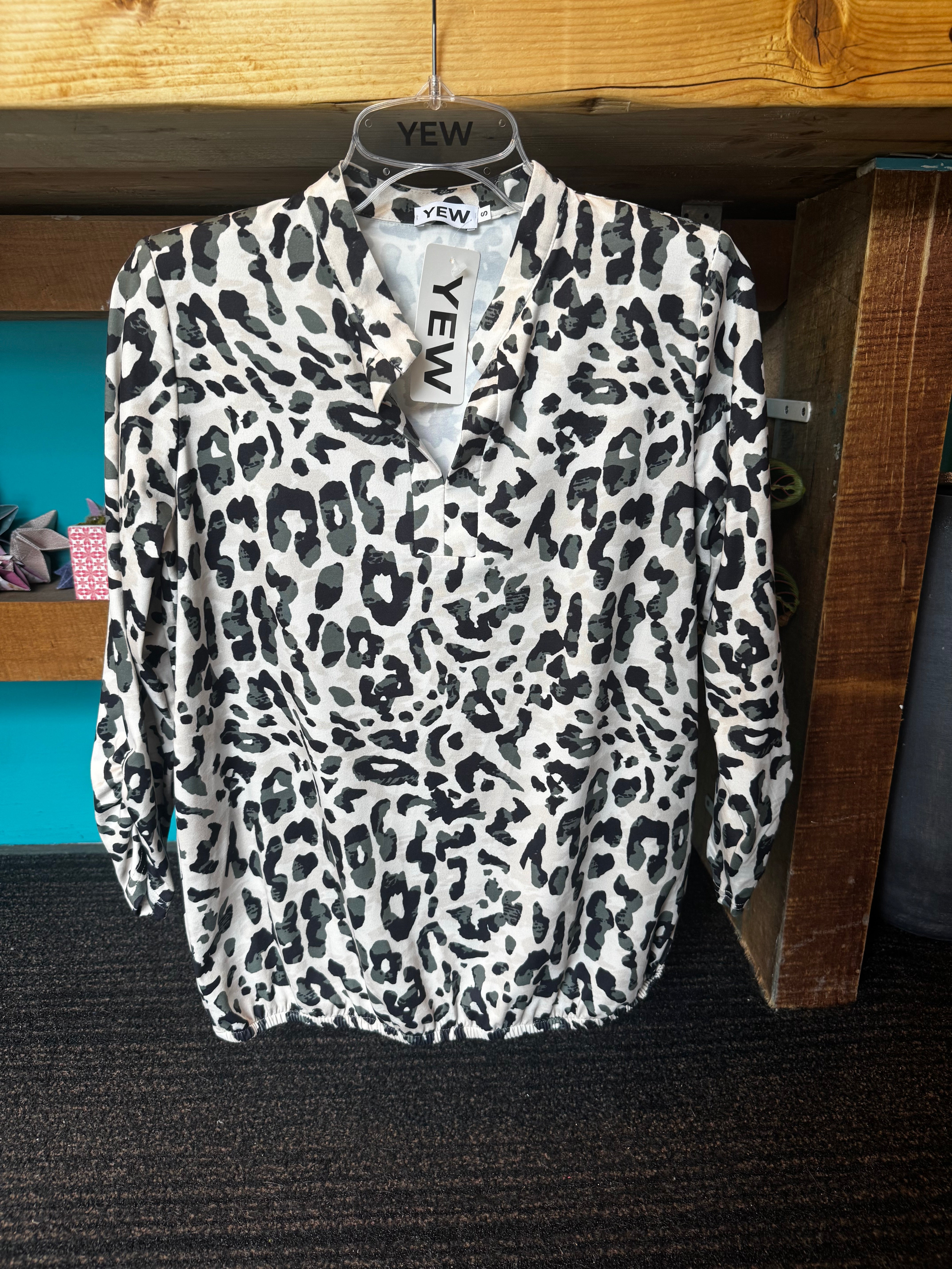 Yew top in Leopard print
