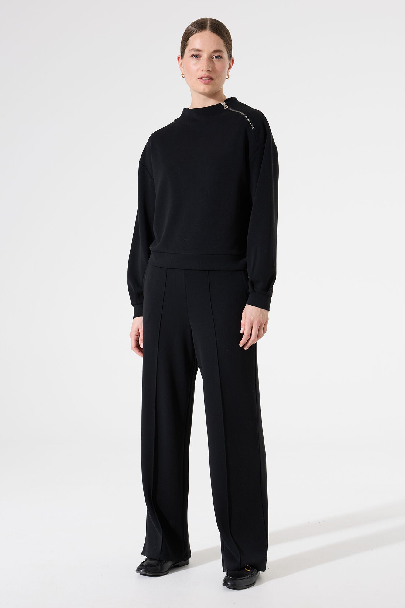 Garcia Black dressy sweatshirt