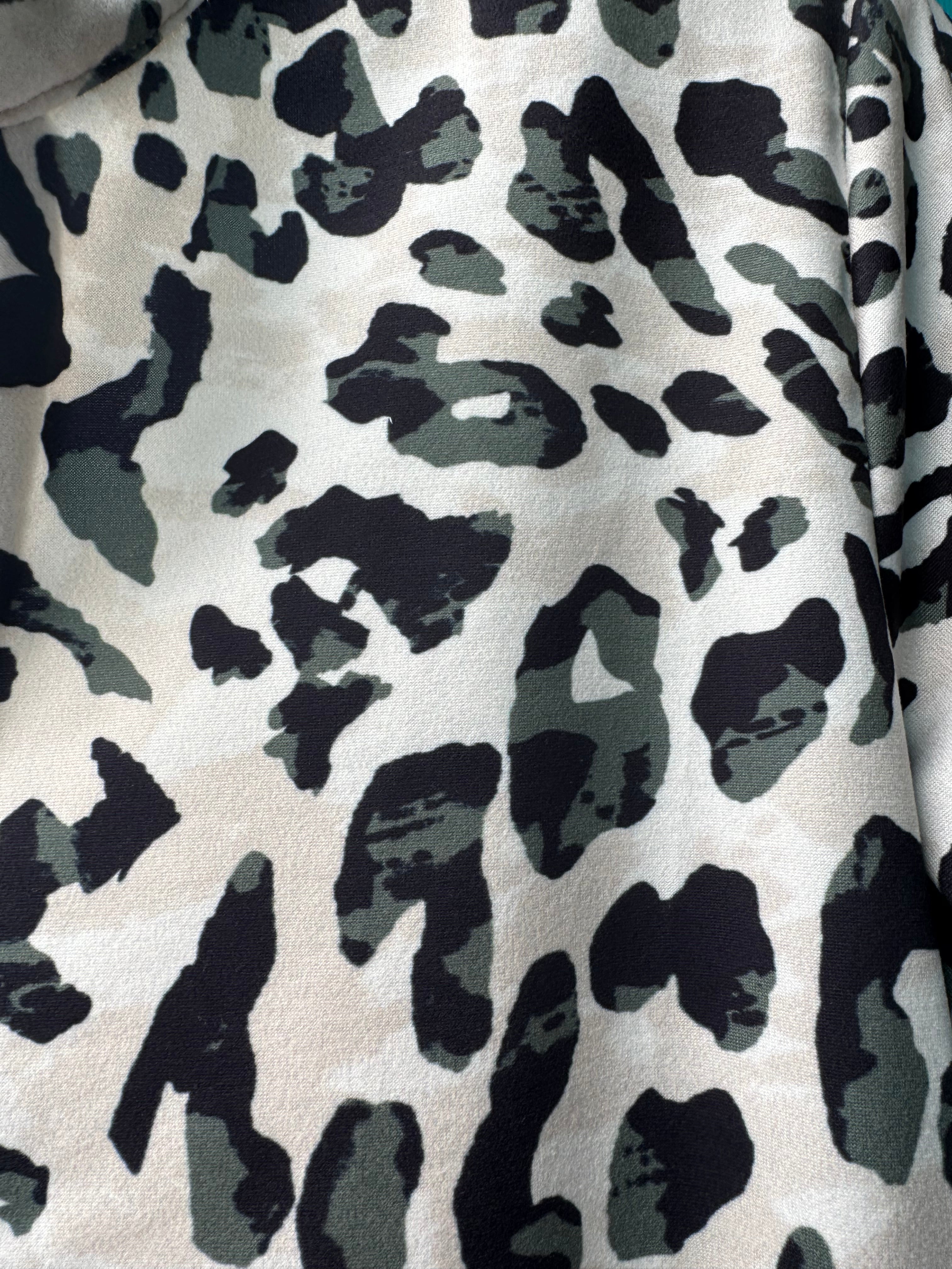 Yew top in Leopard print