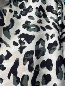 Yew top in Leopard print