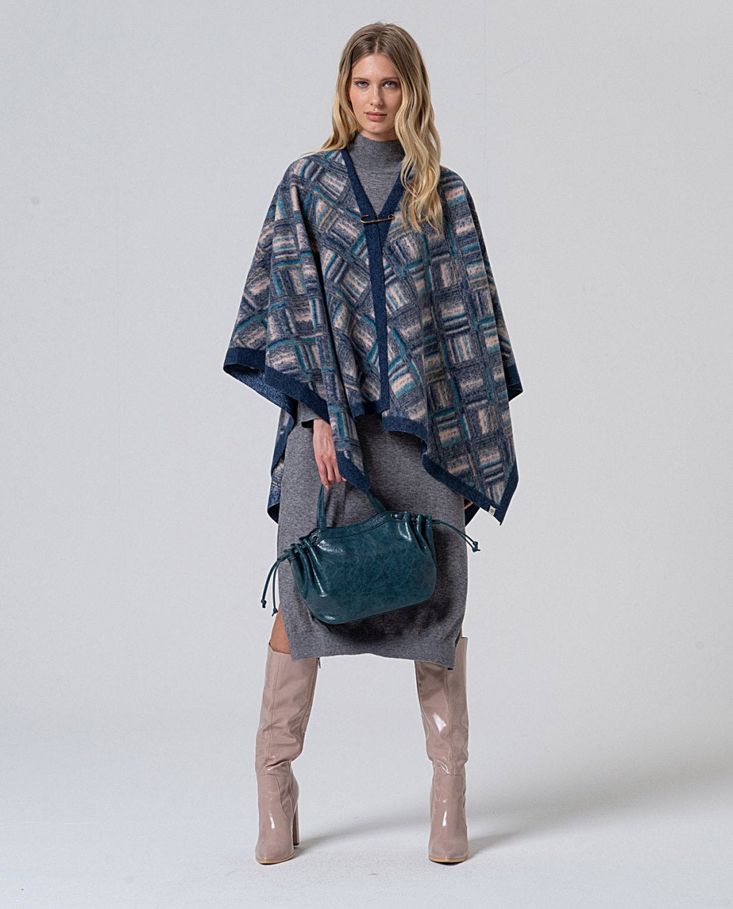 Surkana print poncho with Pin